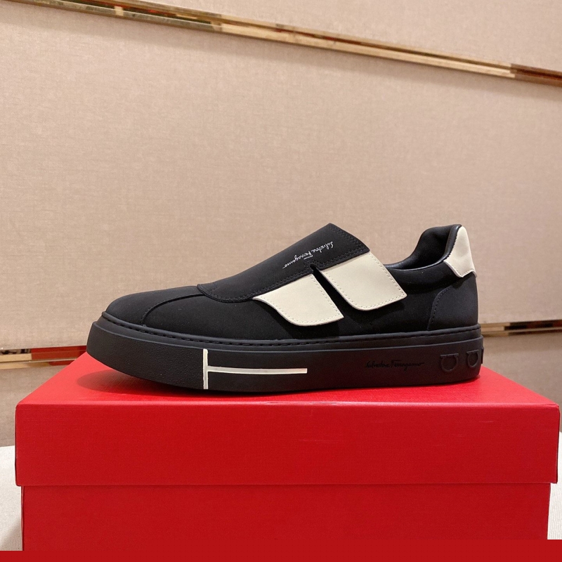 G*u*i casual shoes